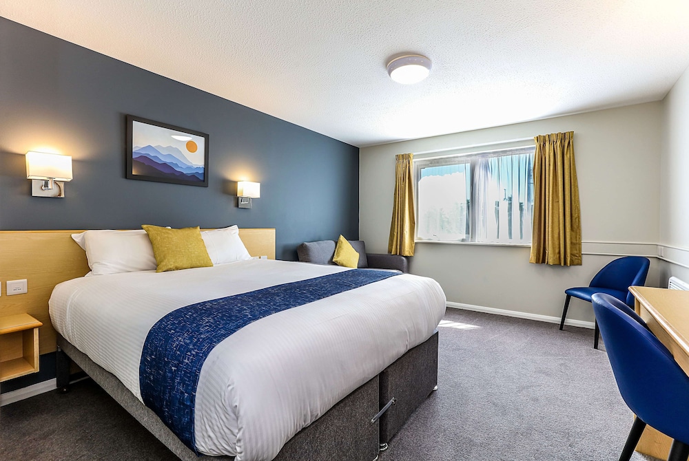 

Bologna - Farnborough - Days Inn By Wyndham Fleet M3