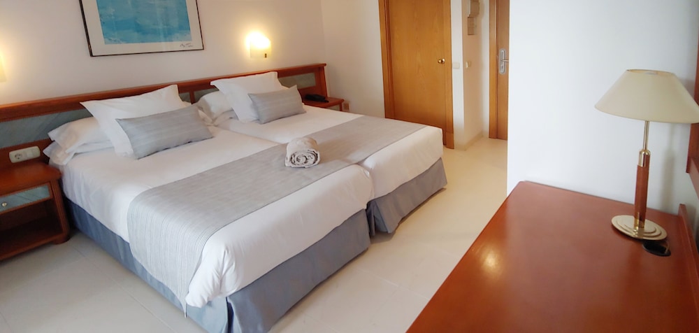

Cagliari - Cala D'Or - Hotel Rocamarina - Adults Only