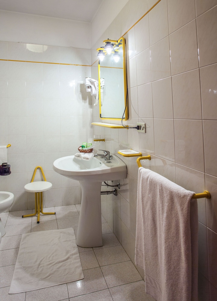 

Pisa - Cagliari - Hotel Quadrifoglio
