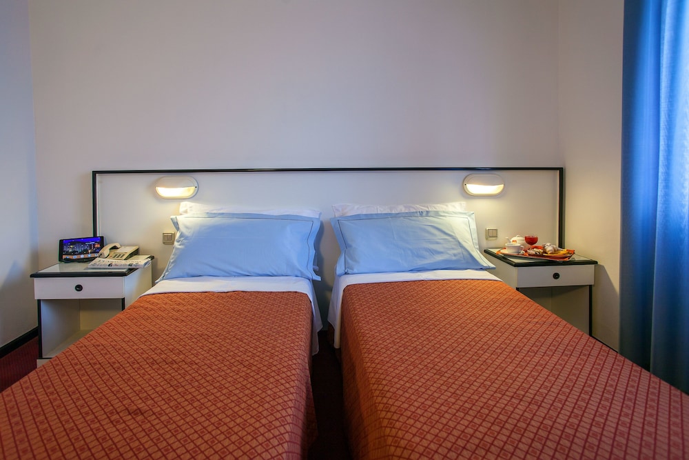 

Verona - Quartu Sant'Elena - Hotel Quadrifoglio