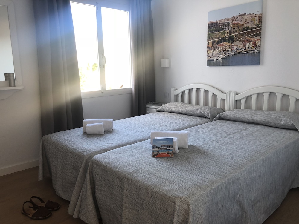 

Napoli - Mahon - Naranjos Resort Menorca