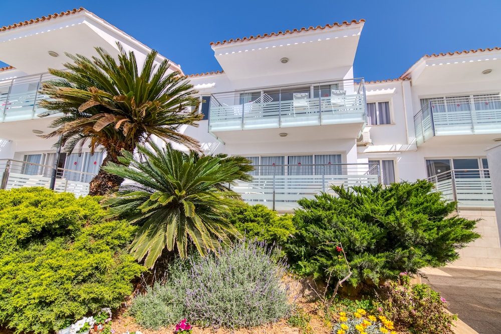 

Milano - Sant Lluis - Naranjos Resort Menorca