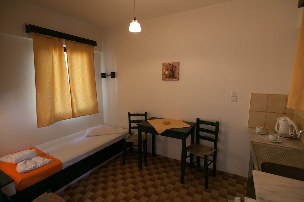 

Brindisi - Hersonissos - Memories Apartments