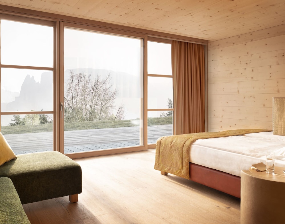 

Bari - Alpe di Siusi - ADLER Lodge RITTEN
