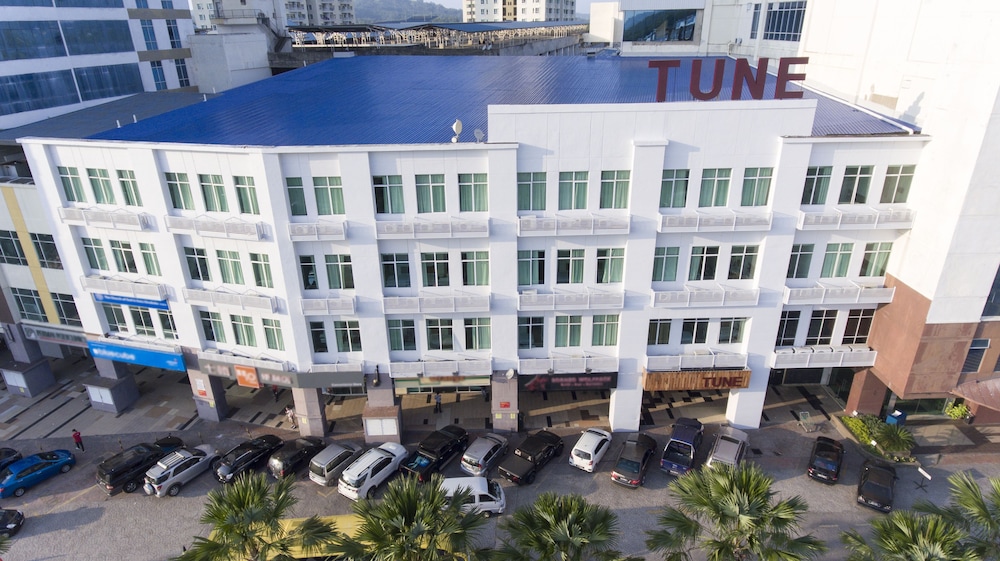 

Milano - Kota Kinabalu - Tune Hotel - 1Borneo Kota Kinabalu