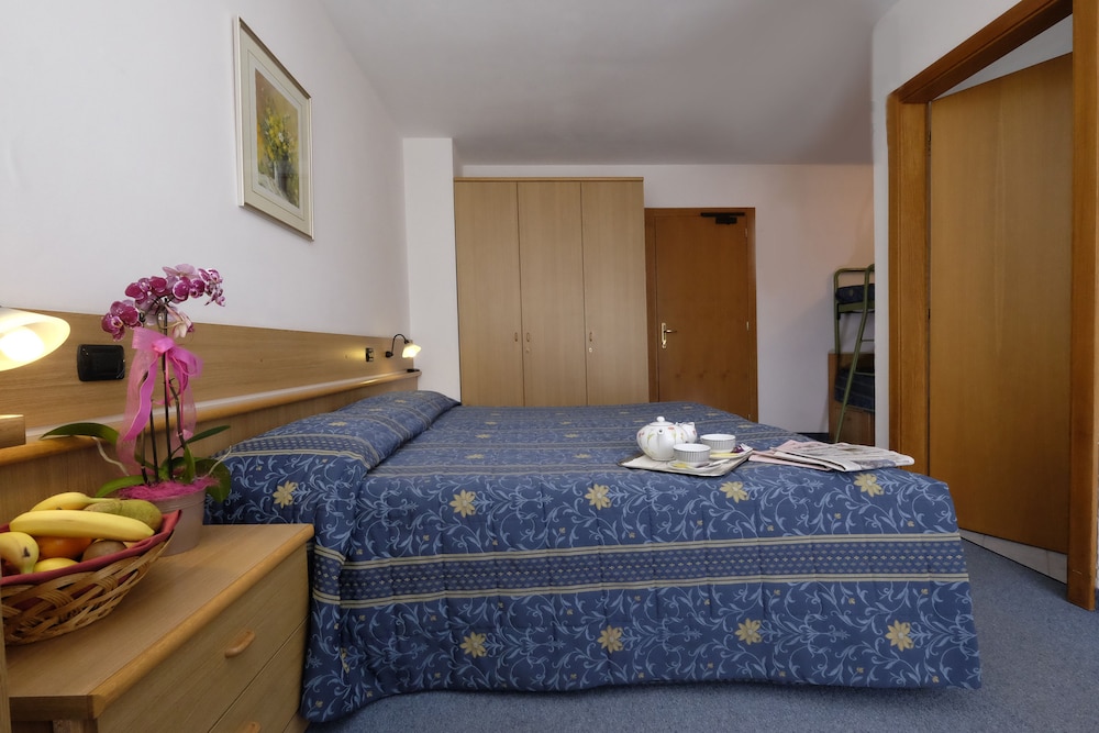

Napoli - Val di Fassa, Montagna Italia - Albergo Antico