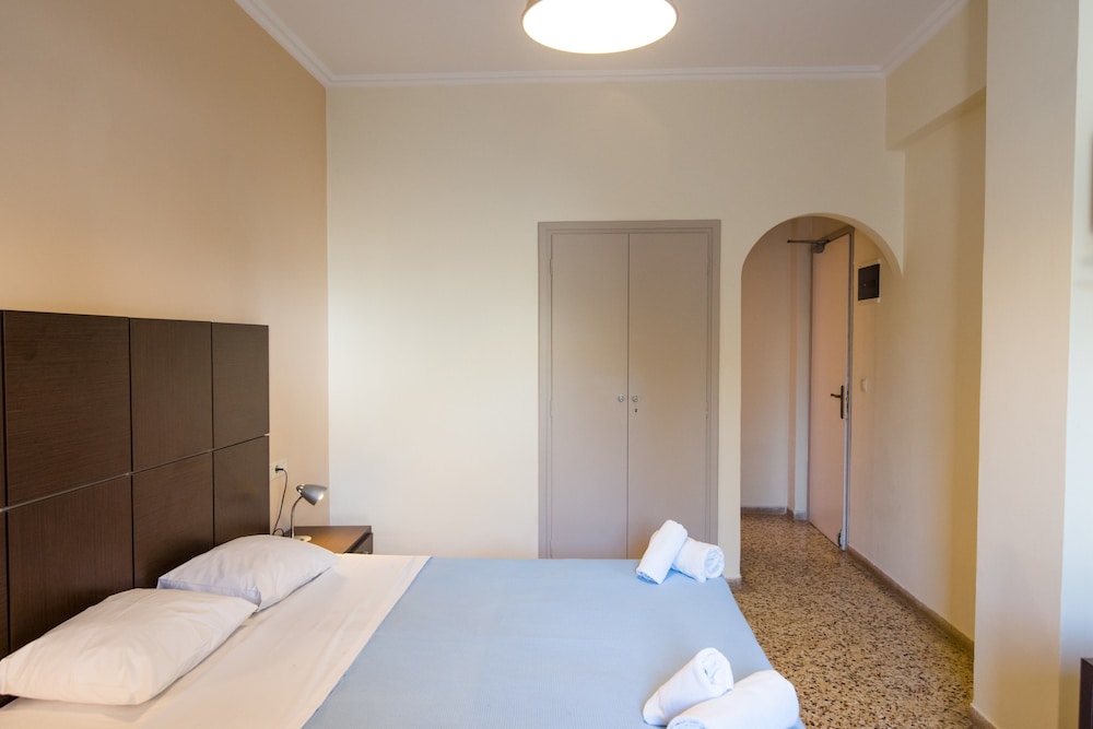

Napoli - Imerovigli - Kamari Blue Boutique Hotel