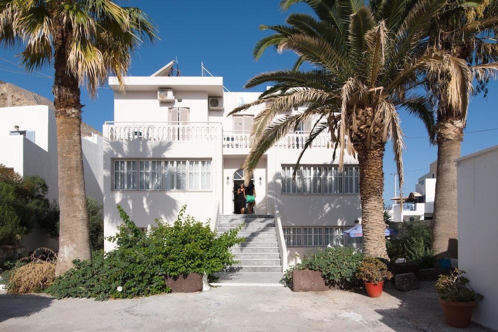 

Bari - Perissa - Kamari Blue Boutique Hotel
