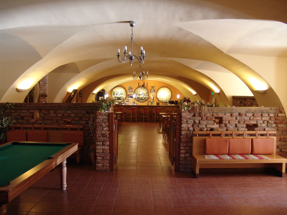 

Cagliari - Praga, Aeroporto Václav Havel - Hotel Stary Pivovar
