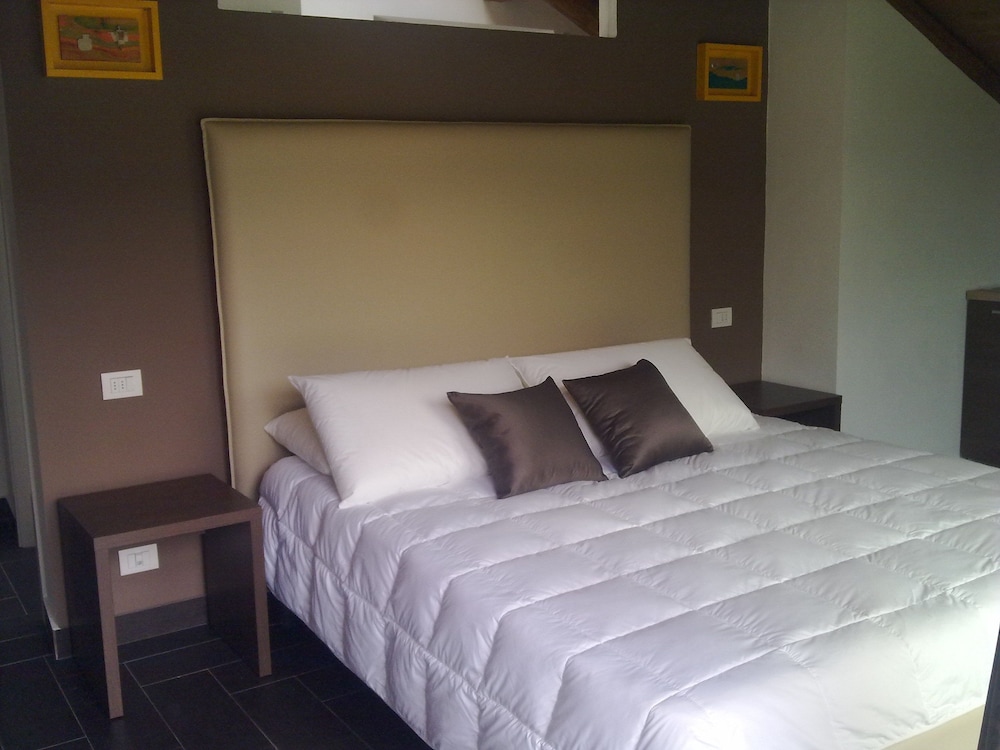 

Roma - Nesso - Hotel Corte Santa Libera