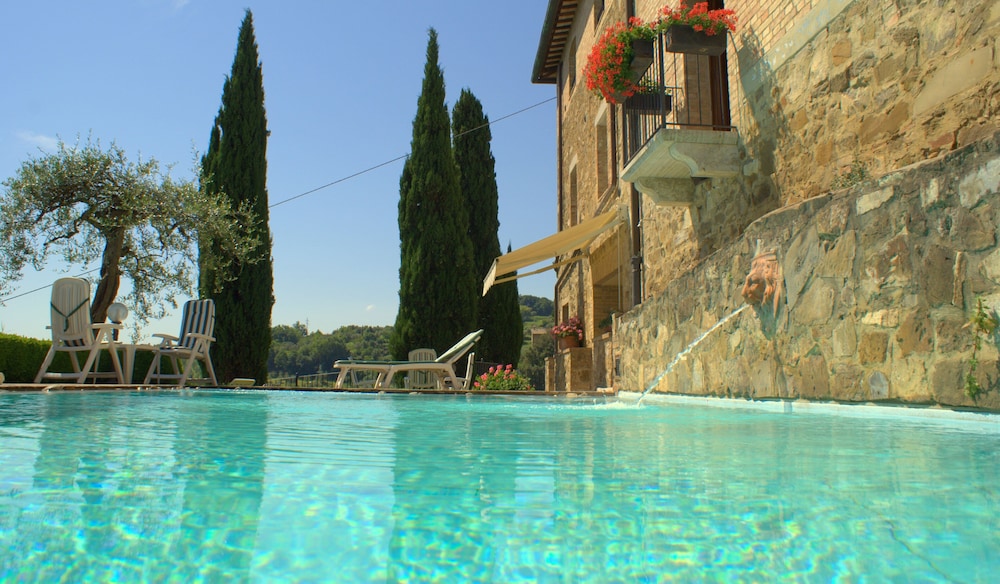 

Milano - Montalcino - Hotel Vecchia Oliviera
