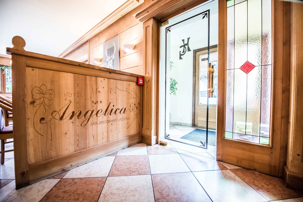 

Napoli - Livigno - Hotel Angelica