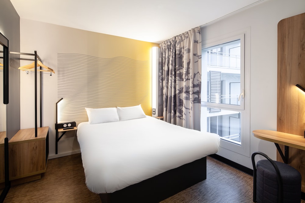 

Milano - Versailles - B&B HOTEL Paris Meudon Vélizy