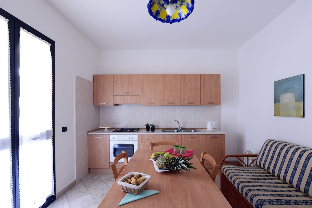 

Milano - Lampedusa - Oasis Hotel Residence Resort