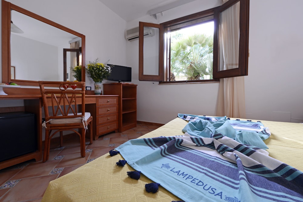 

Milano - Lampedusa - Oasis Hotel Residence Resort