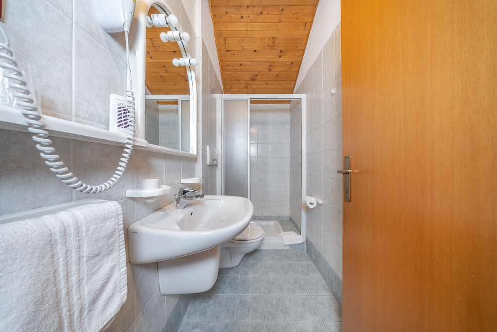 

Cagliari - Trentino, Italia - Hotel Karinhall
