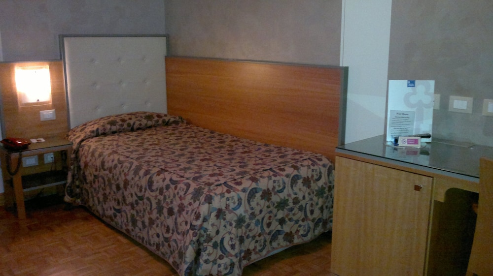 

Pescara - Milano - Hotel Riviera