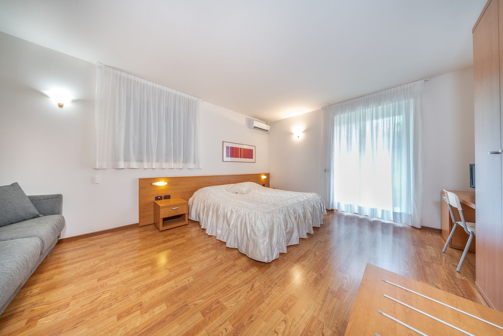 

Milano - Trento - Hotel Karinhall