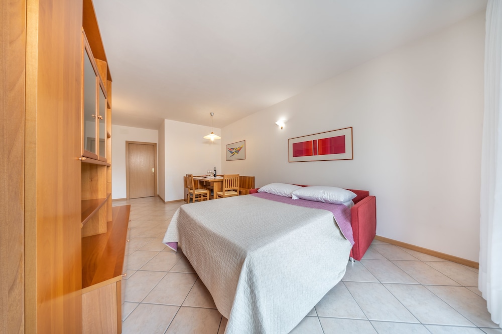 

Bari - Trento - Hotel Karinhall