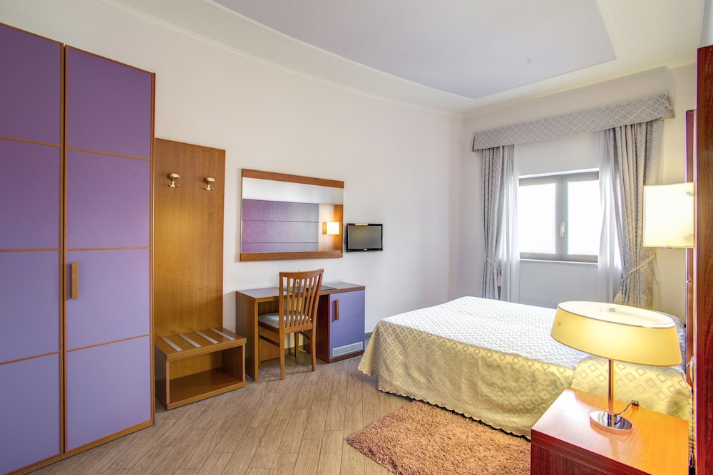 

Milano - Marco Simone - Hotel Roma Tiburtina Metro