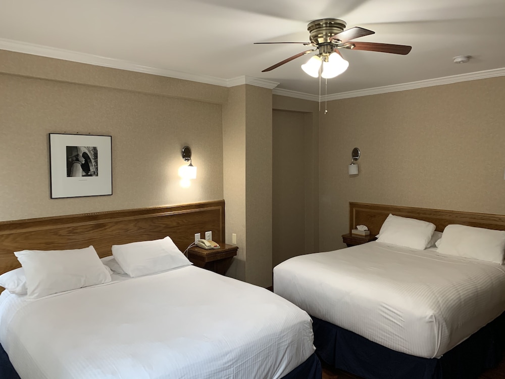 

Napoli - Washington DC - The Baron Hotel
