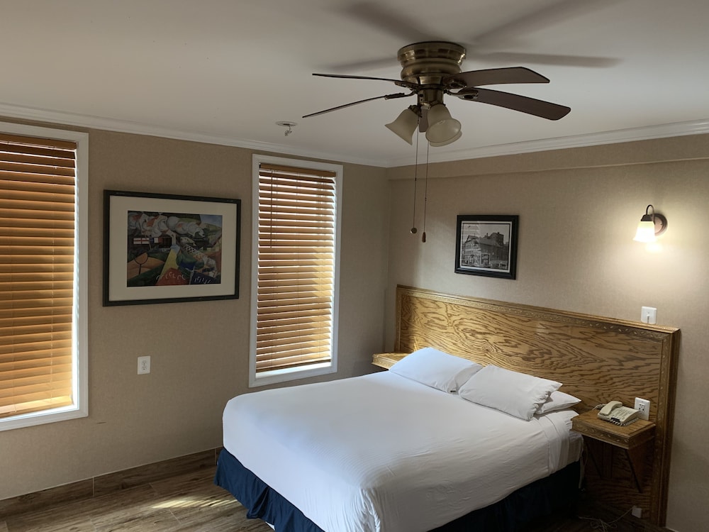 

Milano - Arlington (VA) - The Baron Hotel