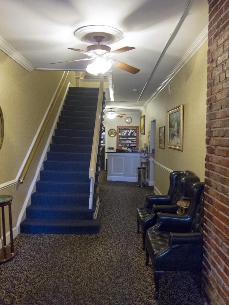 

Bologna - Washington DC - The Baron Hotel