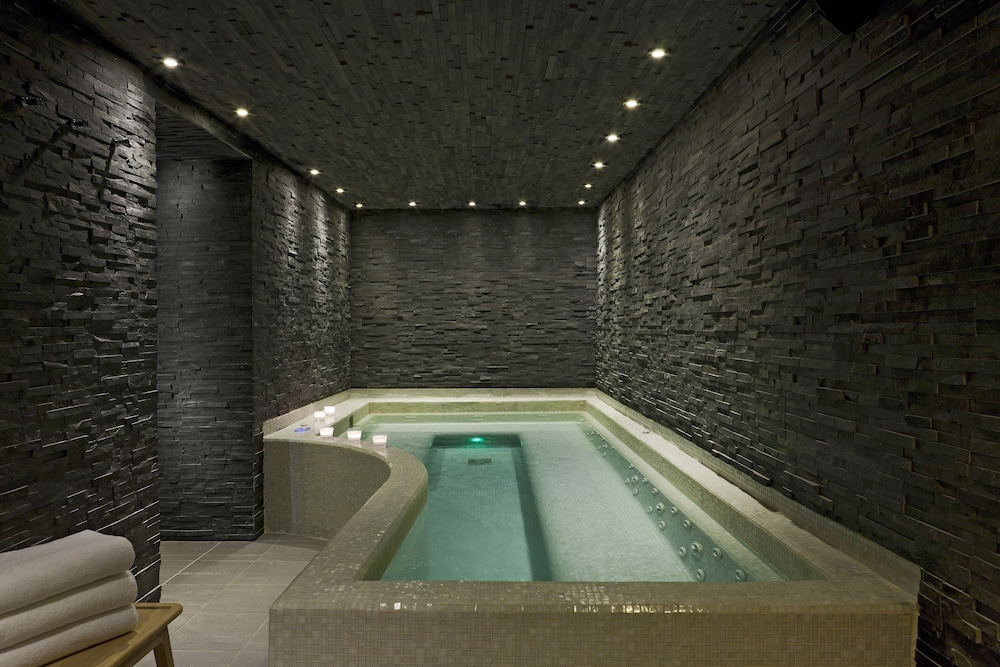 

Milano - Chamonix - Monte Bianco - Le Faucigny - Hotel de Charme & SPA