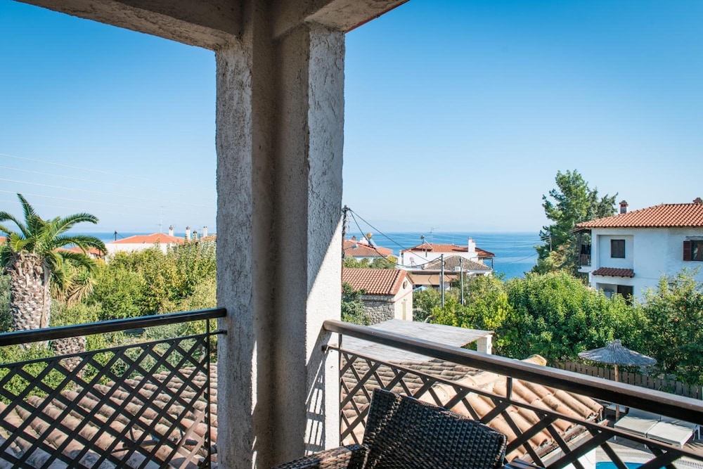 

Bologna - Kallithea Halkidikis - Stamos Hotel