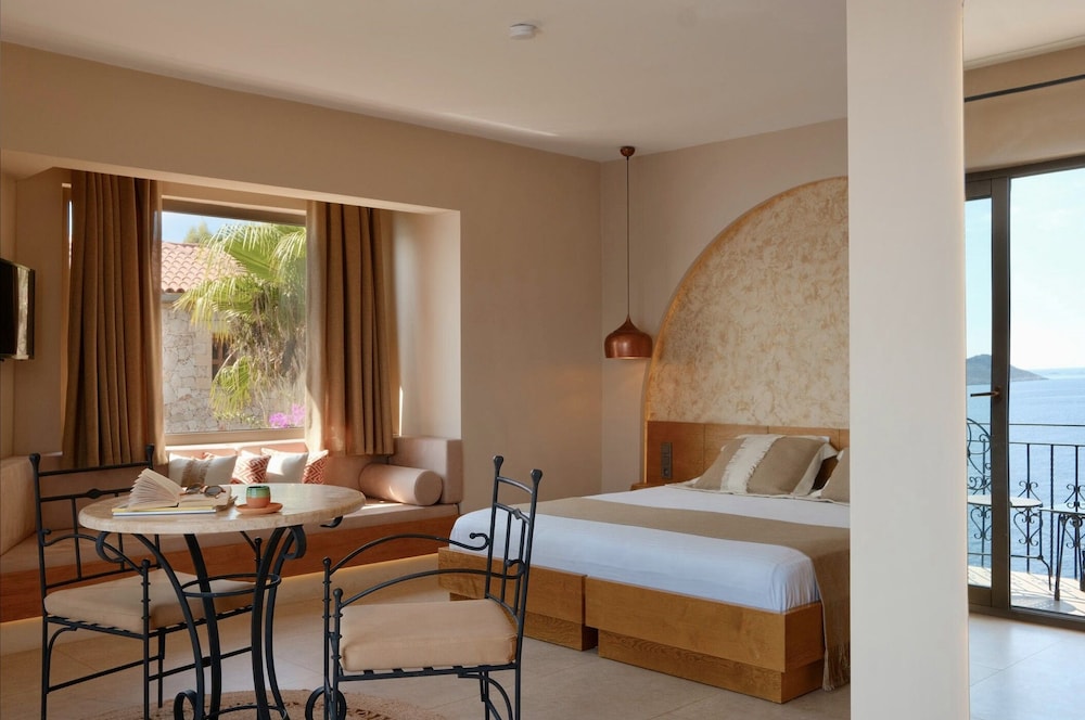 

Milano - Kaş - Villa Hotel Tamara