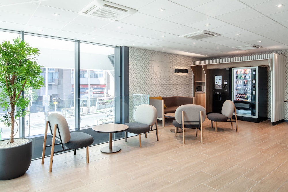 

Genova - Villejuif - B&B HOTEL Paris Porte de Bagnolet