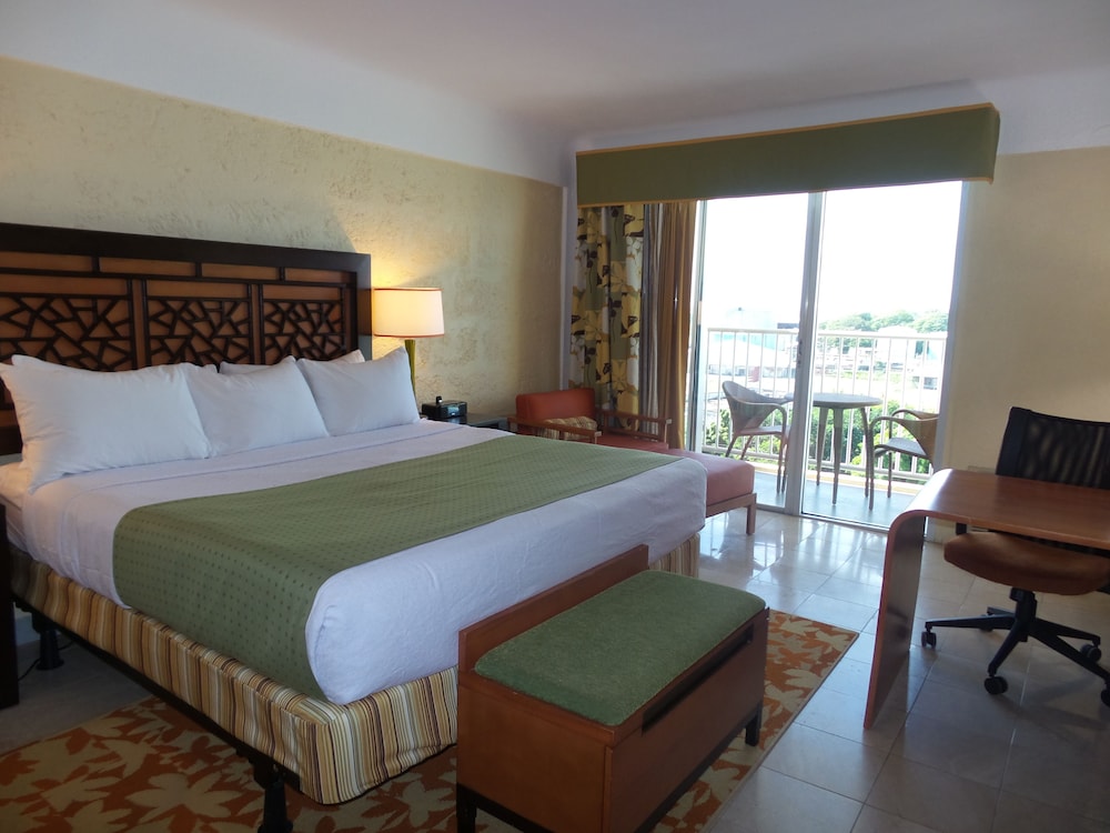 

Bari - Durants - Radisson Aquatica Resort Barbados