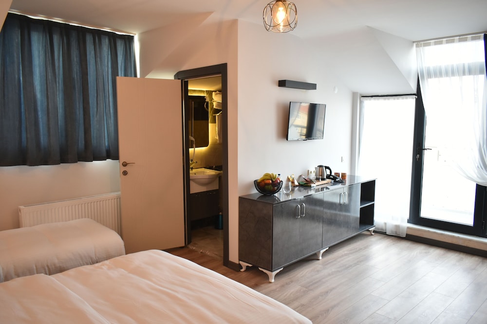 

Bologna - Beylikduzu - Avcılar Garden Hotel