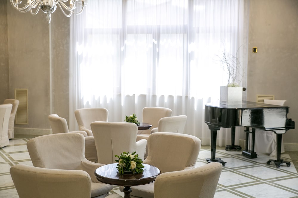 

Milano - Angri - Resort Sant'Angelo & Spa