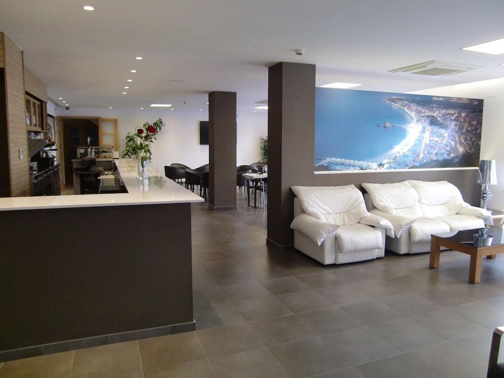 

Napoli - Blanes - Petit Palau - Adults Only