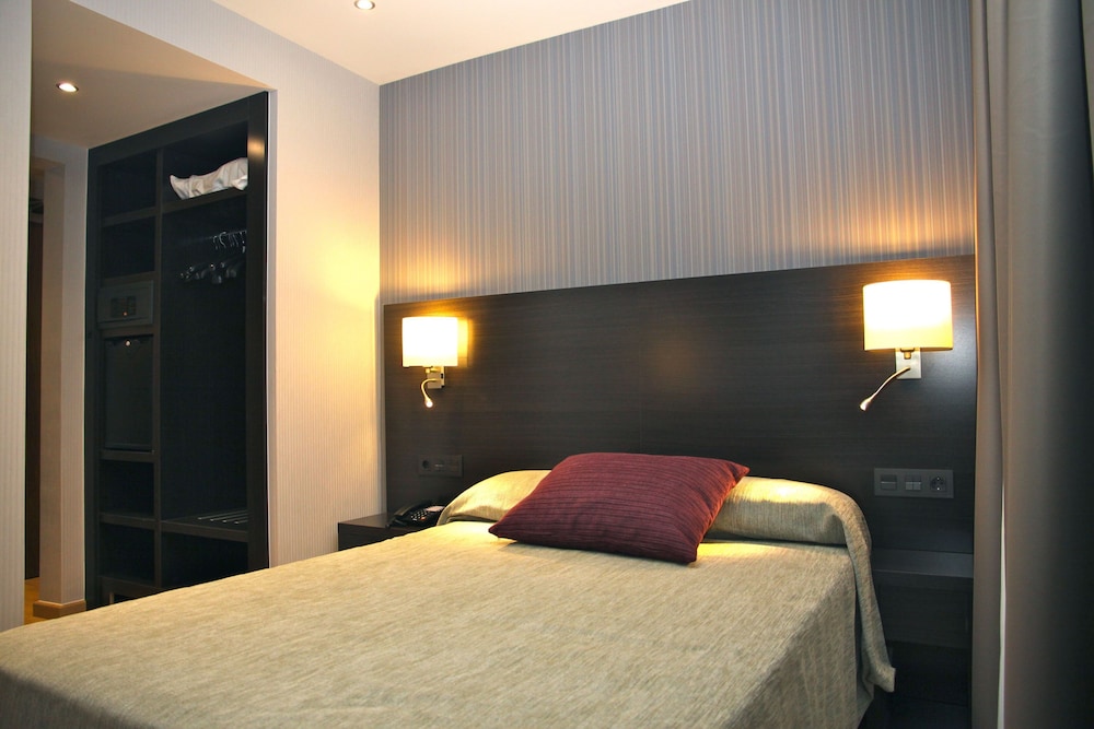 

Verona - Blanes - Petit Palau - Adults Only