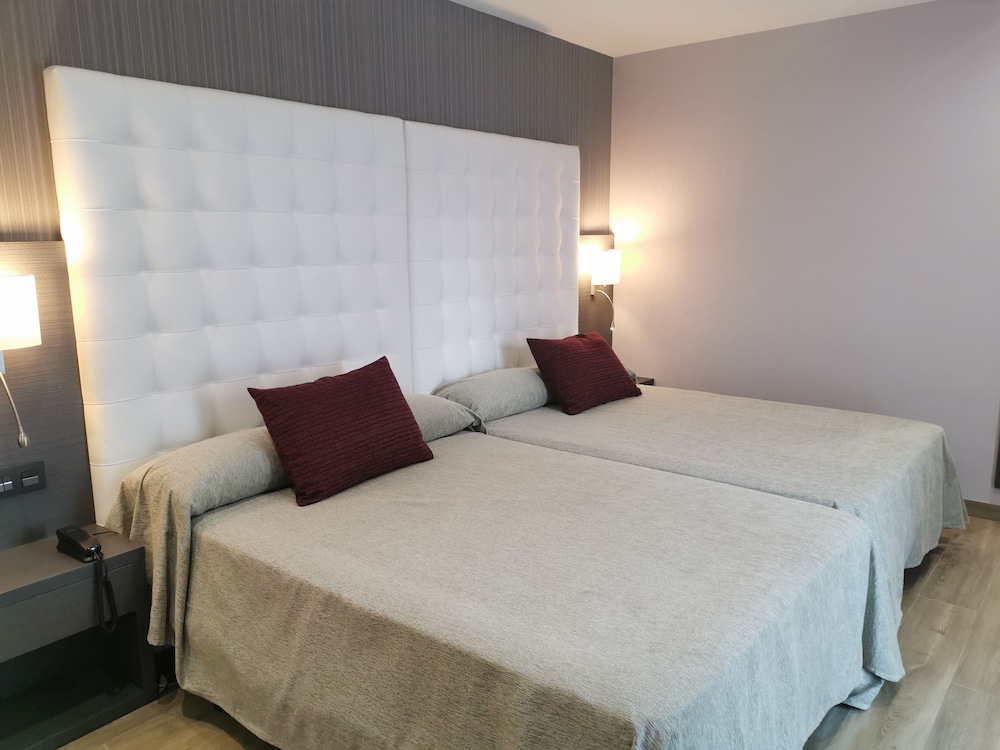 

Napoli - Blanes - Petit Palau - Adults Only