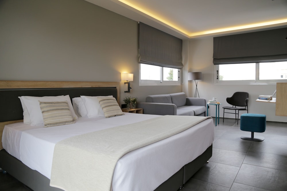 

Milano - Vouliagmeni - Hotel Palmyra Beach