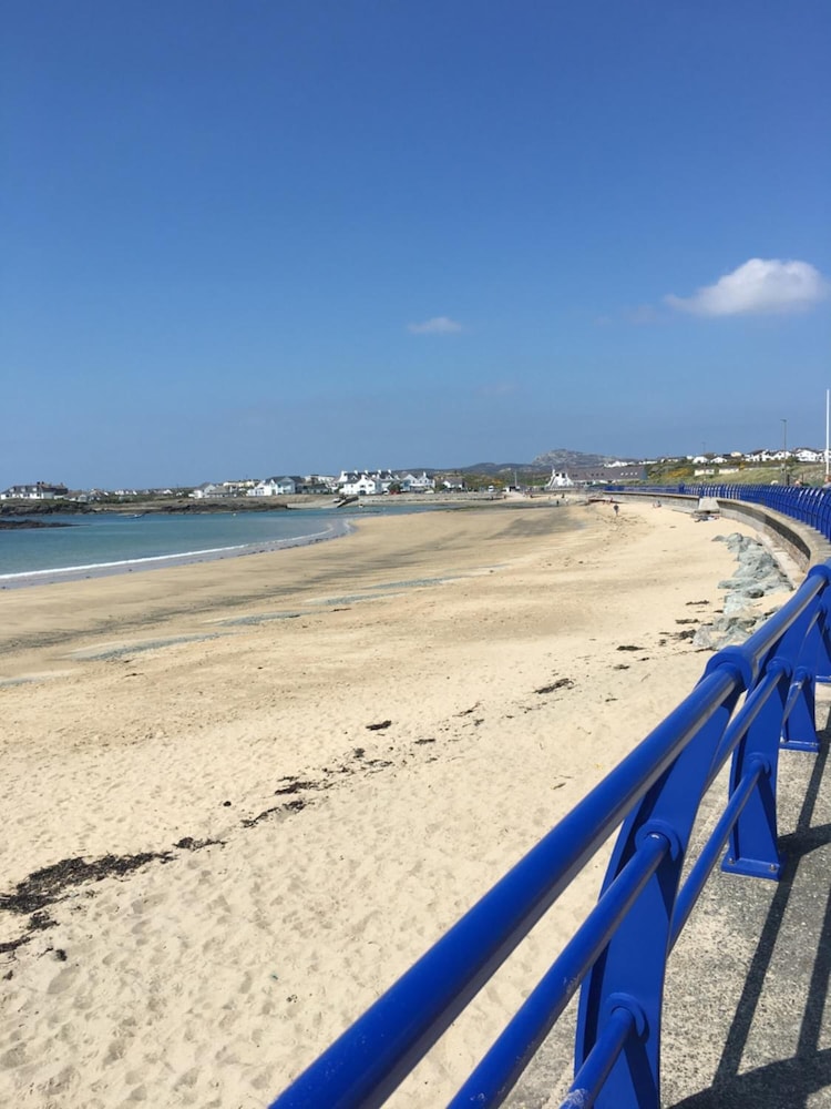 

Bologna - Holyhead - The Beach Motel