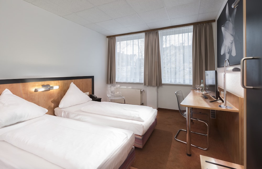 

Napoli - Bochum - Days Inn By Wyndham Dortmund West