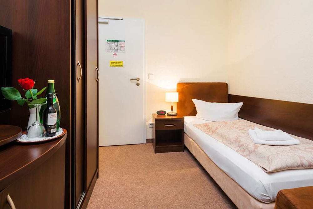 

Roma - Berlino - Upper Room Hotel Kurfürstendamm