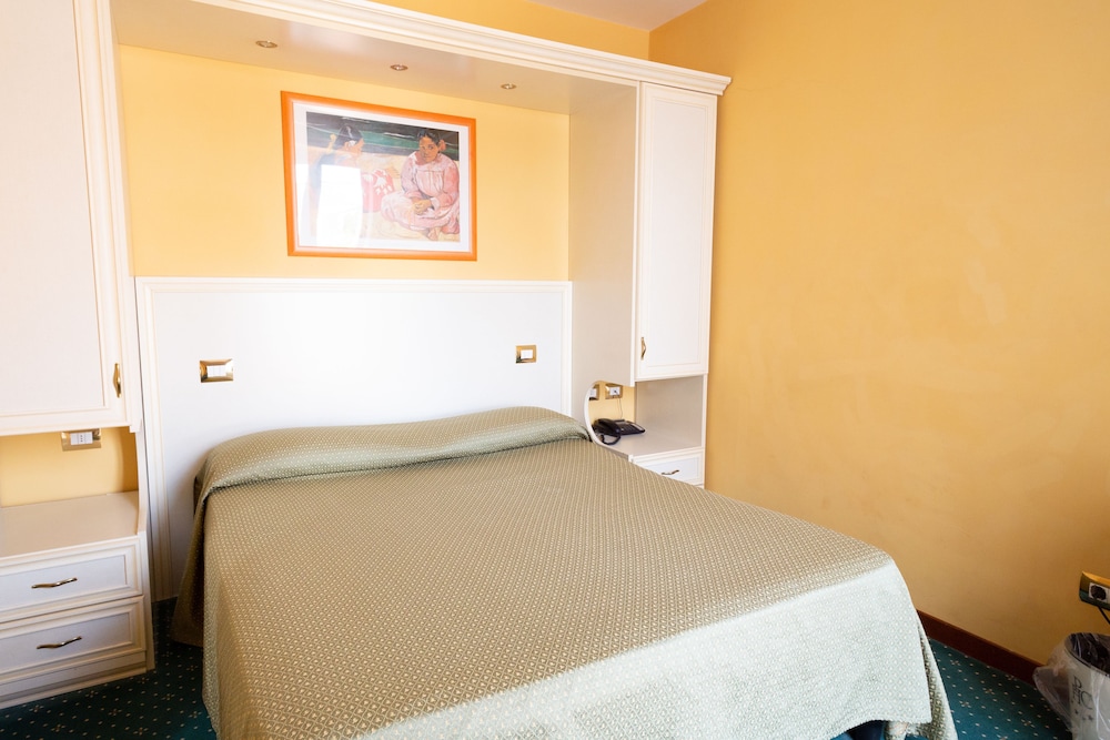 

Cagliari - Marco Simone - Cervara Park Hotel