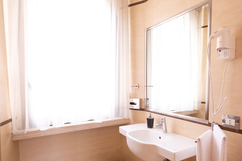 

Olbia - Marco Simone - Cervara Park Hotel