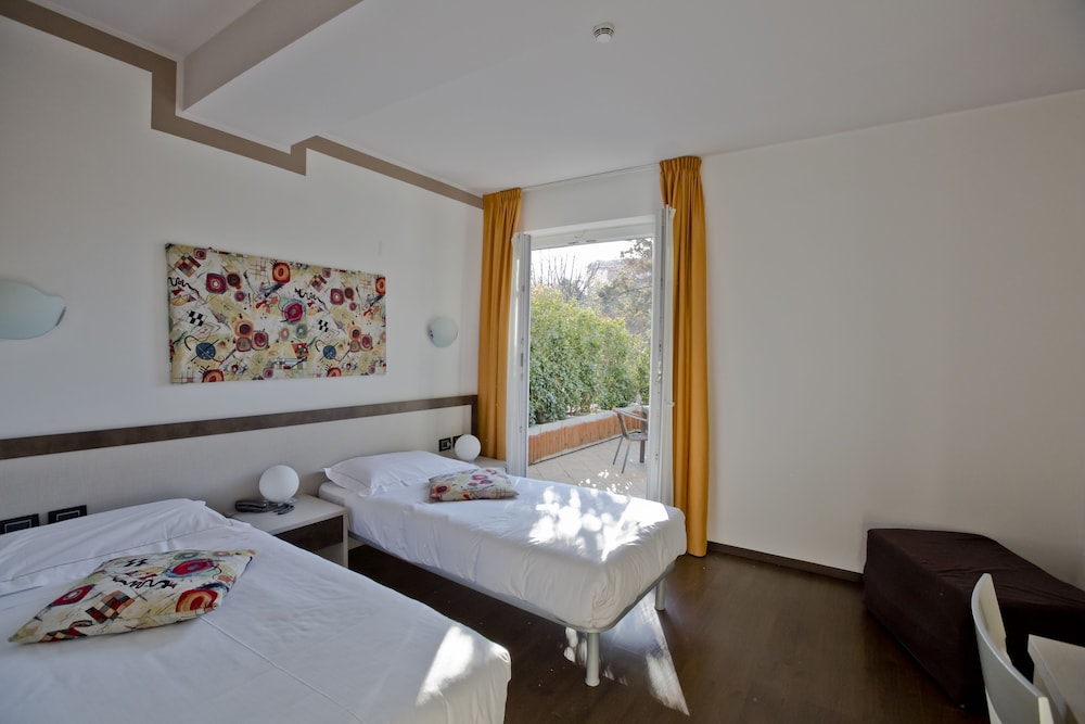 

Napoli - Colico - Hotel Lago di Como