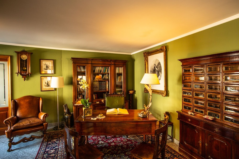 

Cagliari - Cervinia - Art Hotel Grandes Murailles