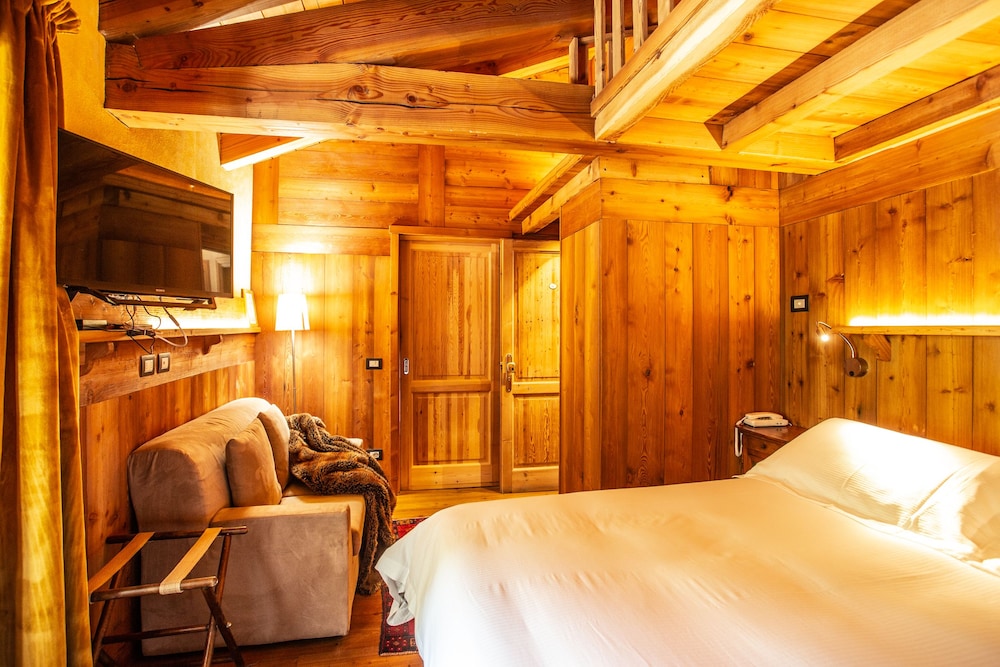 

Bari - Cervinia - Art Hotel Grandes Murailles