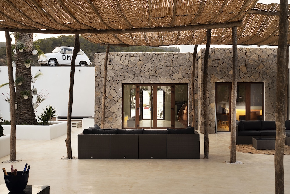 

Roma - Playa d'en Bossa, Ibiza - PAIISE Hotels