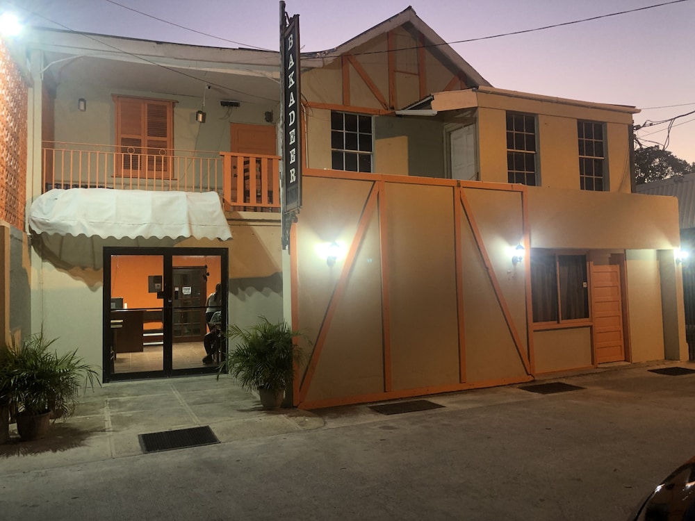 

Roma - Belize City - Best Time Inn Hotel - Car Rental