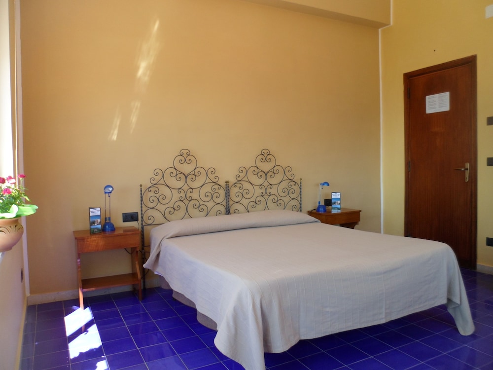 

Napoli - Giardini Naxos - Hotel Panorama di Sicilia