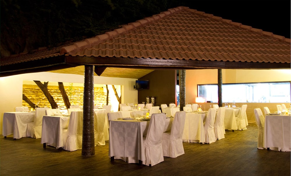 

Bologna - Mbour - The Rhino Resort Hotel & Spa